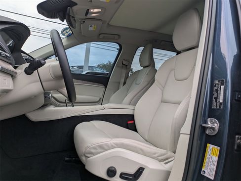 Certified 2023 Volvo XC90 B6 Plus w/ Protection Package Premier image 2