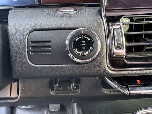 Used 2024 Lincoln Navigator L Reserve AWD/4WD image 21