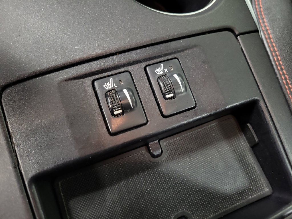 Used 2016 Toyota Camry XSE w/ Moonroof Package FWD image 19