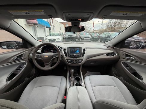 Used 2016 Chevrolet Malibu LT image 38