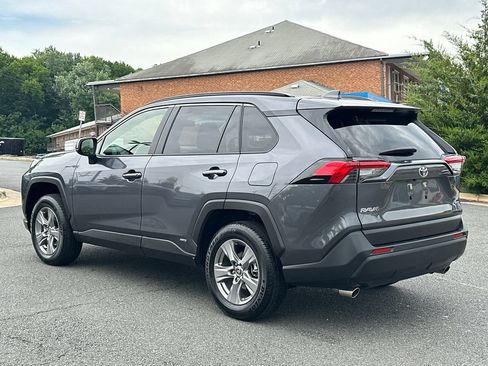 Used 2025 Toyota RAV4 LE AWD/4WD image 3