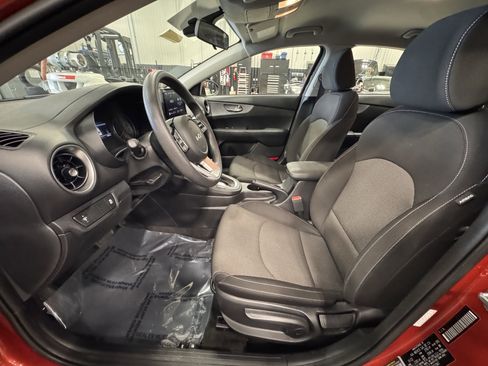 Certified 2022 Kia Forte LXS image 17