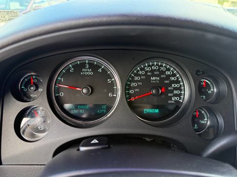 Used 2013 Chevrolet Suburban LTZ image 21