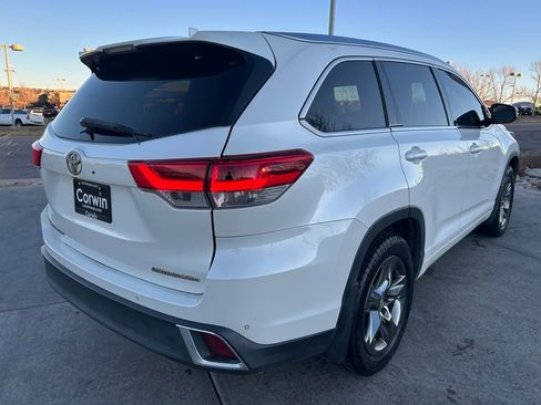 Used 2017 Toyota Highlander Limited image 8