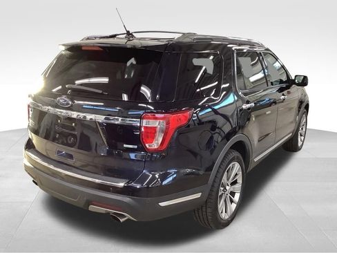 Used 2018 Ford Explorer Limited w/ Equipment Group 301A AWD/4WD image 8