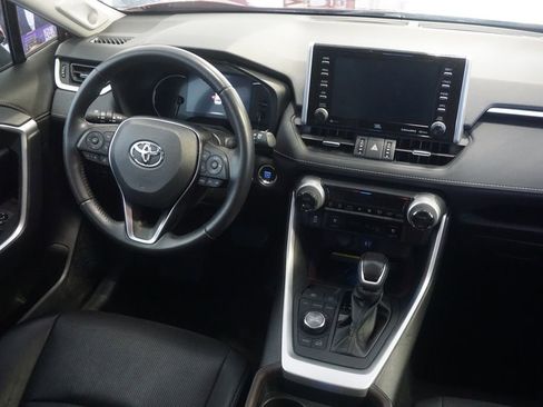 Used 2019 Toyota RAV4 Limited w/ Advanced Technology Package AWD/4WD image 30