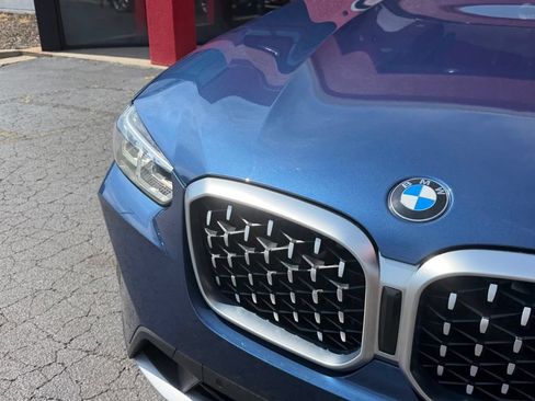 Used 2022 BMW X4 xDrive30i AWD/4WD image 4
