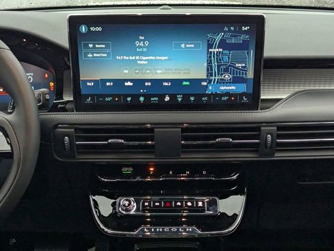 New 2026 Lincoln Corsair Premiere image 15