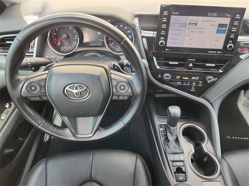 Used 2021 Toyota Camry XSE image 11