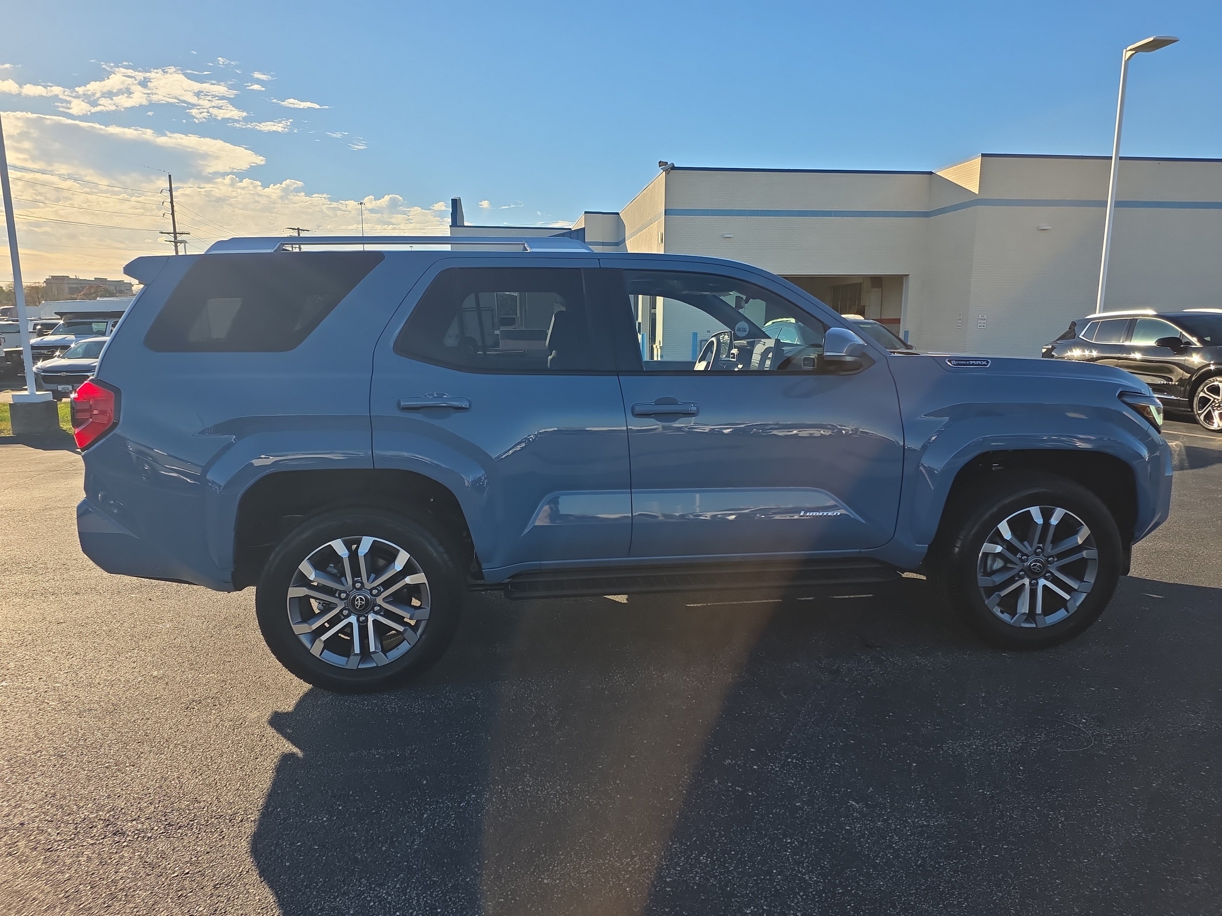 Used 2026 Toyota 4Runner Limited w/ Tow Technology Package AWD/4WD image 3