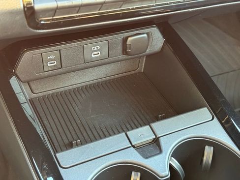 Certified 2024 Toyota Prius Prime XSE image 33