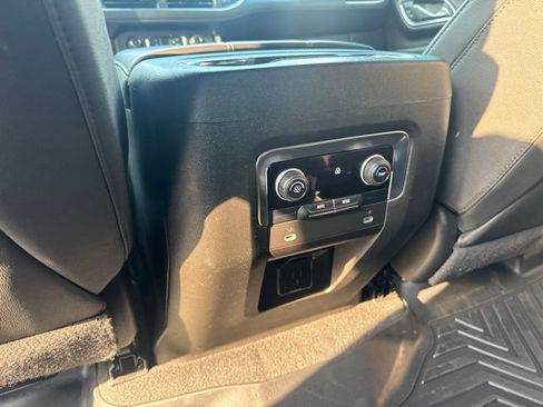 Used 2024 Chevrolet Tahoe LT AWD/4WD image 18