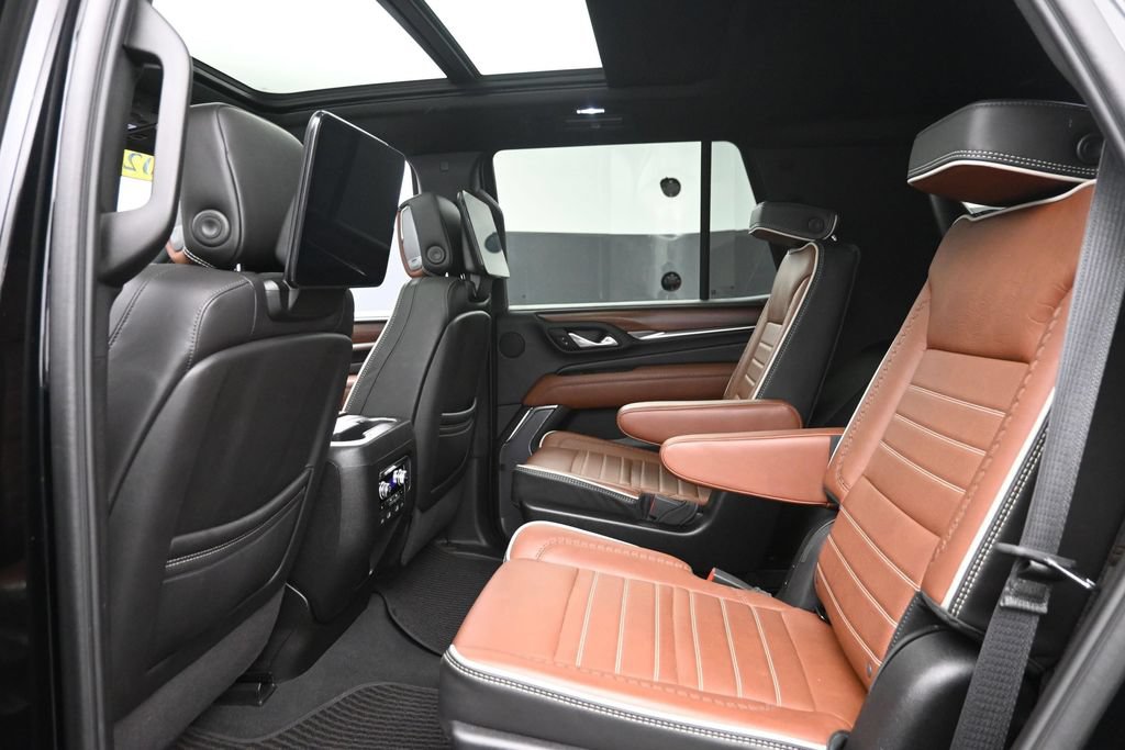 Used 2024 GMC Yukon Denali Ultimate AWD/4WD image 14