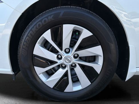 Certified 2025 Nissan Altima 2.5 S FWD image 14