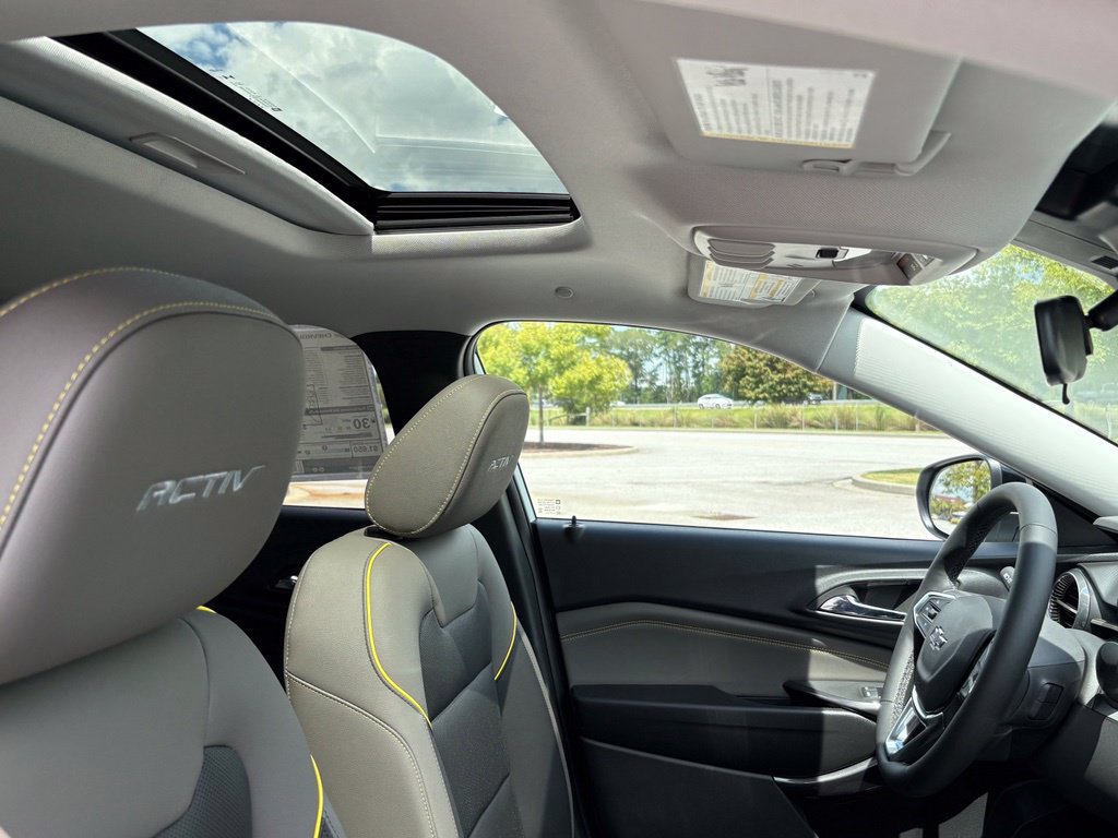 New 2026 Chevrolet Trax ACTIV w/ Sunroof Package FWD image 8