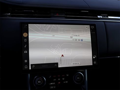 Used 2023 Land Rover Range Rover SE image 20