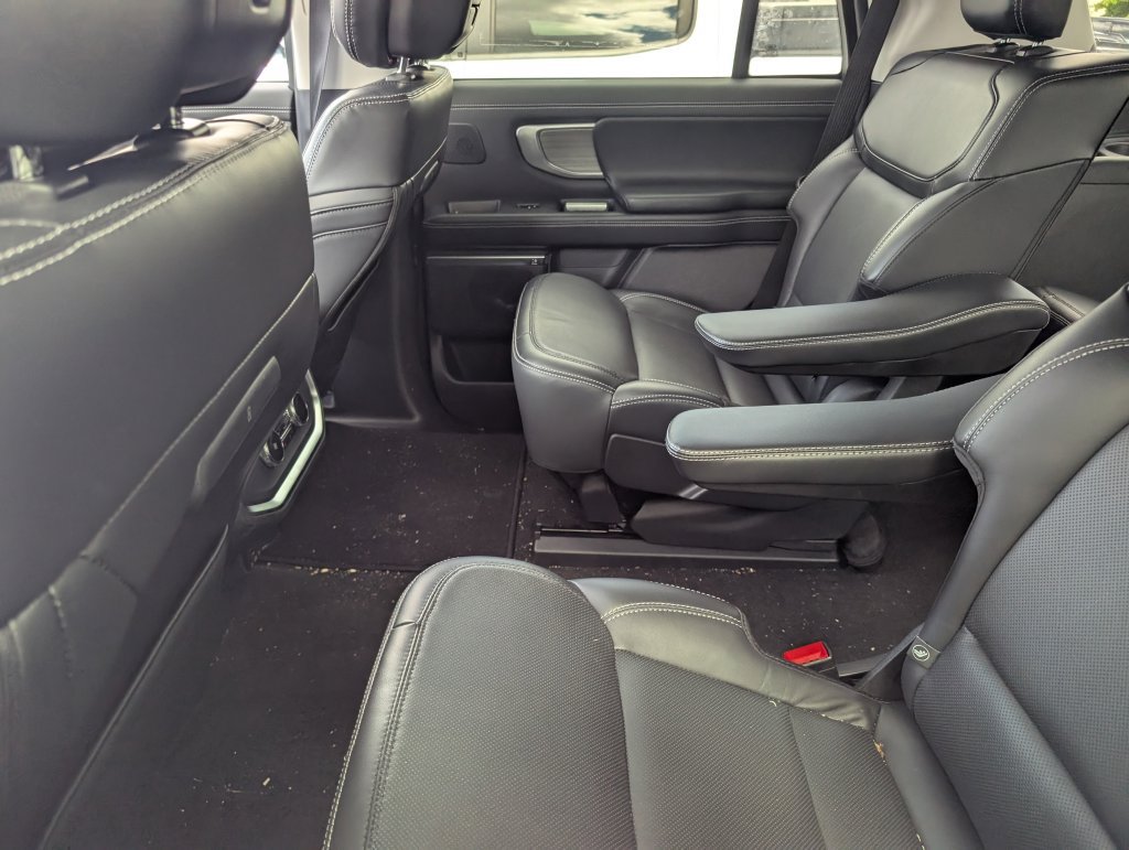 Used 2026 Ford Expedition Platinum w/ Driver's Package AWD/4WD image 8