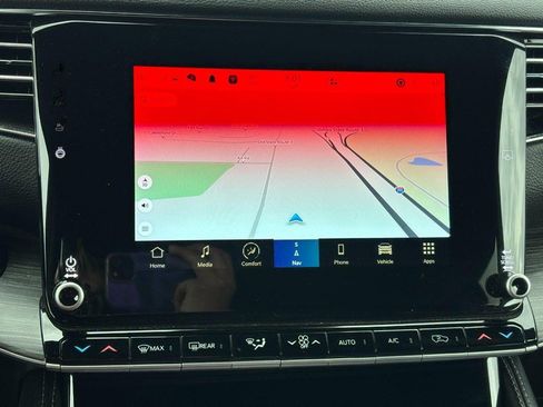 Used 2023 Jeep Wagoneer Series III w/ Preferred Equipment Group image 25