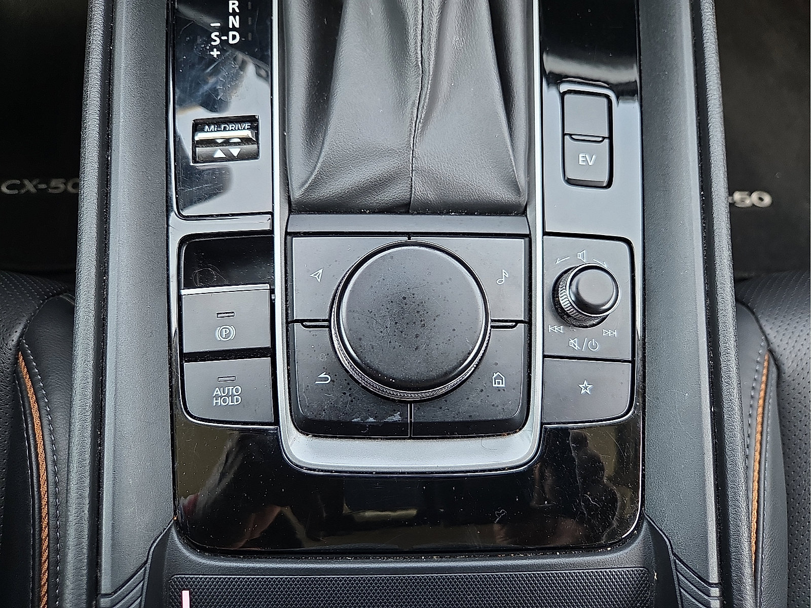 Used 2025 MAZDA CX-50 AWD 2.5 Hybrid w/ Premium Pkg image 18