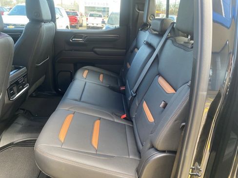 Used 2024 GMC Sierra 1500 AT4 w/ Technology Package image 17