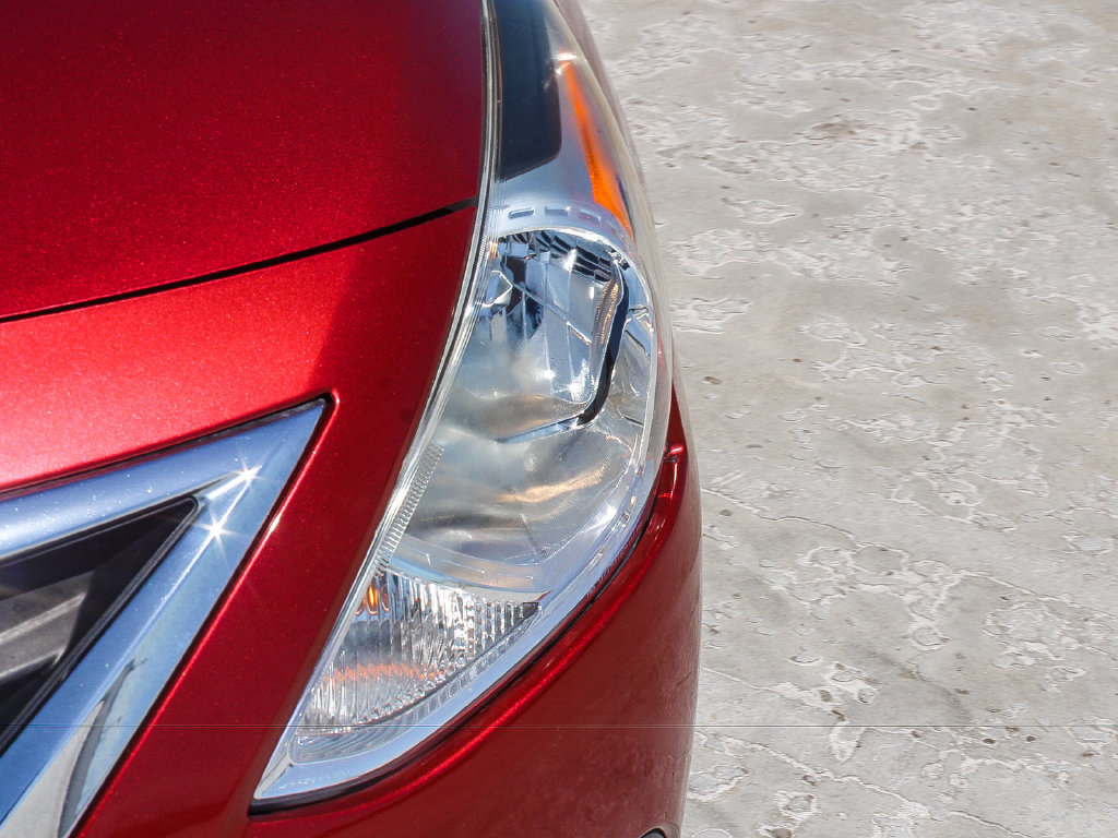 Used 2019 Nissan Versa S Plus FWD image 11