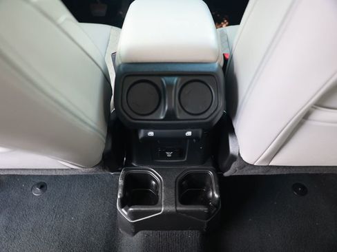 Used 2022 Jeep Gladiator Overland AWD/4WD image 35