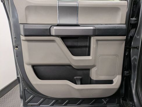 Used 2019 Ford F150 XLT w/ Equipment Group 302A Luxury image 22