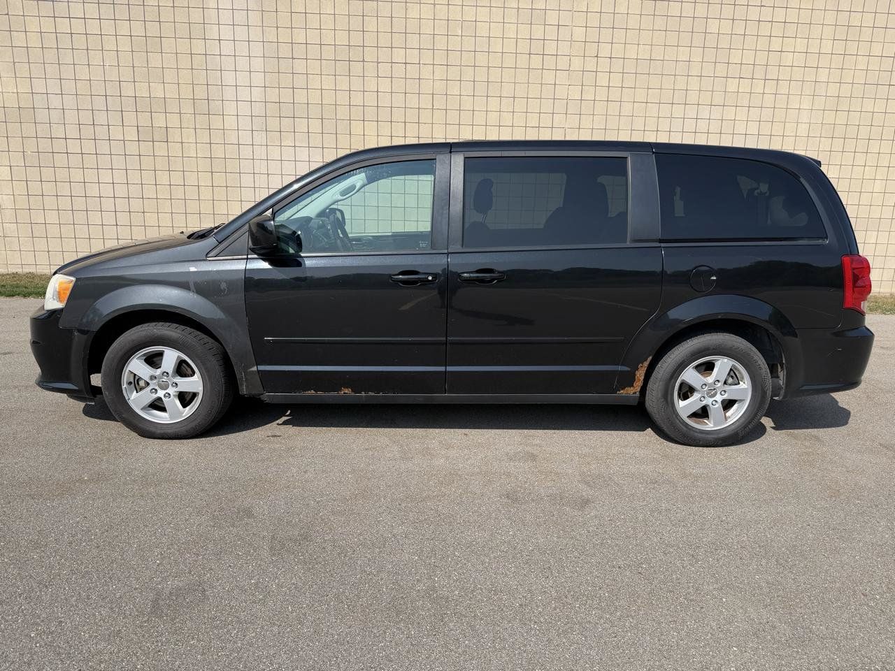Used 2013 Dodge Grand Caravan SXT FWD image 8