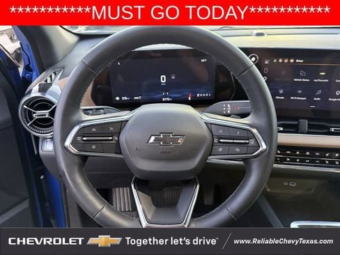 Used 2026 Chevrolet Equinox ACTIV w/ Convenience Package III AWD/4WD image 13