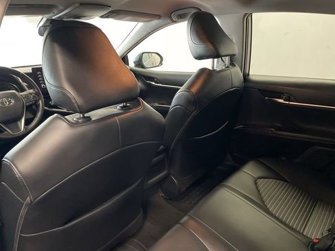 Used 2021 Toyota Camry SE image 14