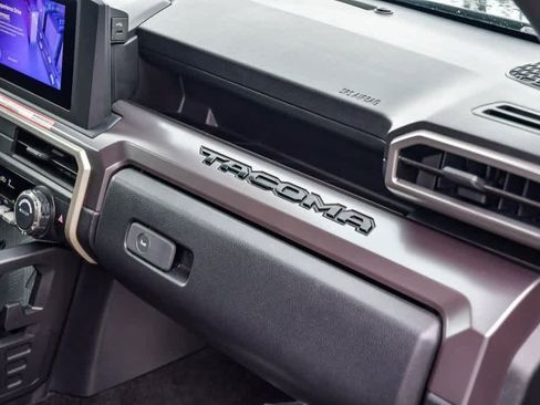 Certified 2025 Toyota Tacoma SR5 image 17