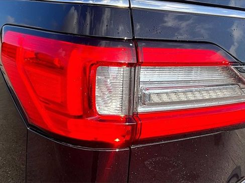 Used 2021 Lincoln Navigator L Reserve image 21