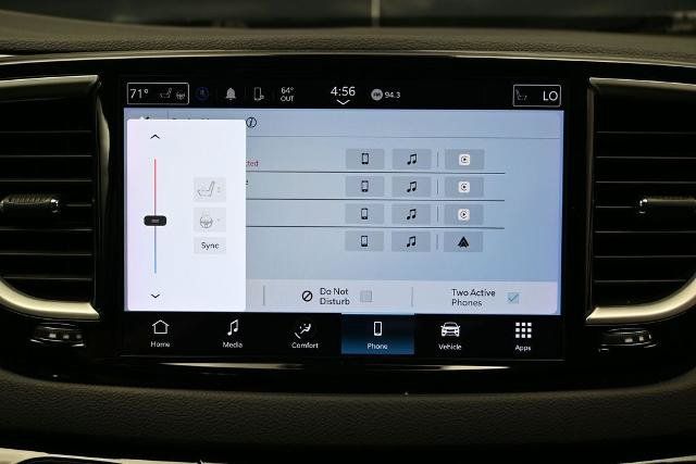 Used 2024 Chrysler Pacifica Touring-L FWD image 27