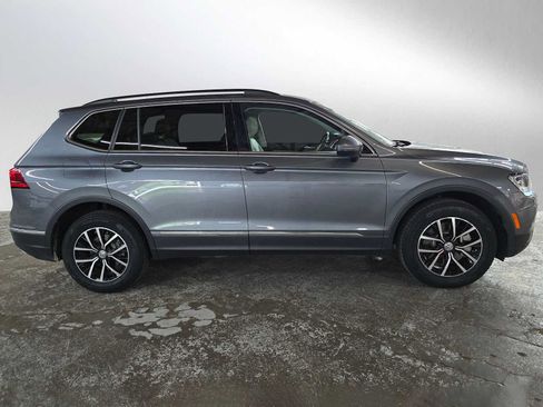 Used 2021 Volkswagen Tiguan SE AWD/4WD image 2