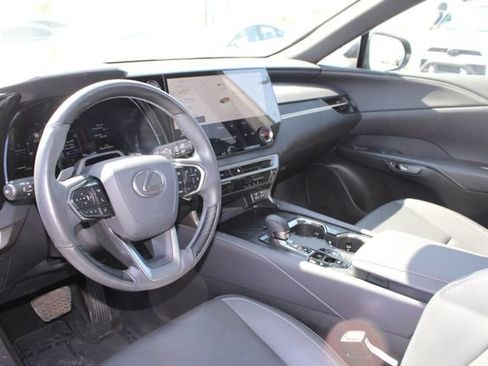 Used 2025 Lexus RX 350 Premium w/ Convenience Package AWD/4WD image 12