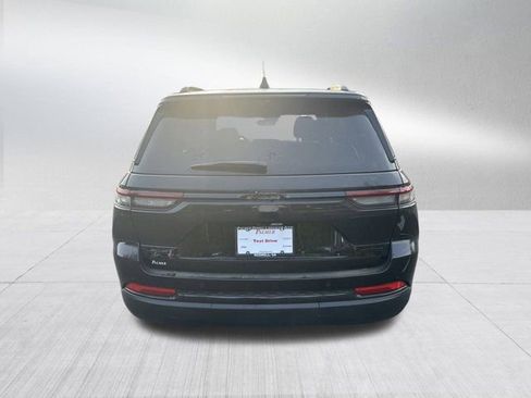 New 2025 Jeep Grand Cherokee Limited w/ Luxury Tech Group II image 6