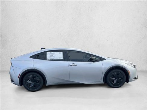 New 2026 Toyota Prius LE image 10