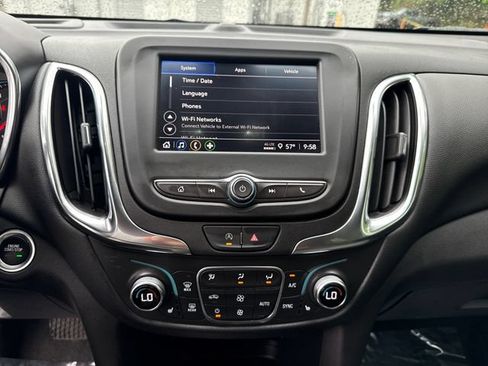 Used 2024 Chevrolet Equinox LT AWD/4WD image 22