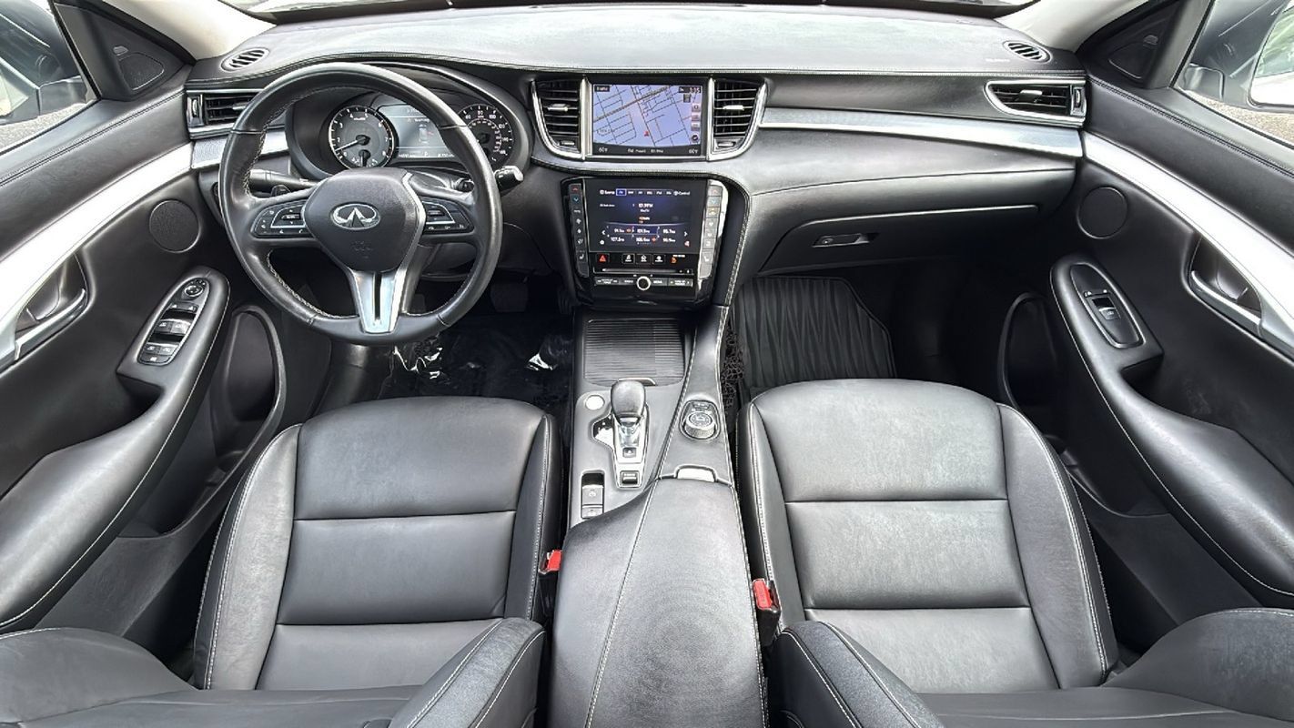 Used 2019 INFINITI QX50 Luxe w/ Navigation Package AWD/4WD image 19