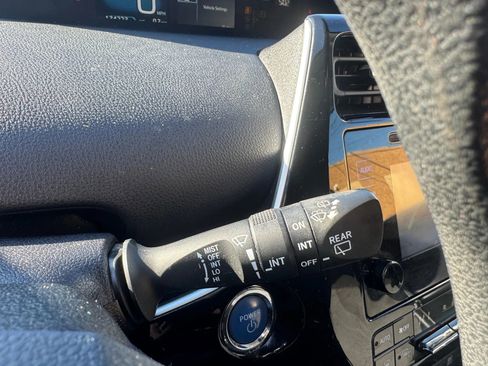 Used 2019 Toyota Prius LE image 17