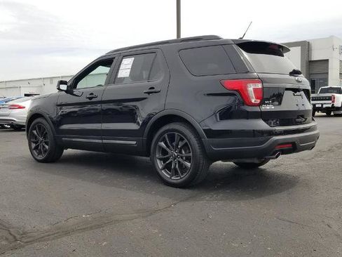 Certified 2019 Ford Explorer XLT w/ Equipment Group 202A FWD image 5