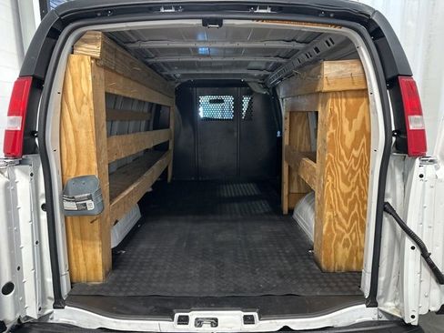 Used 2022 Chevrolet Express 2500 w/ Driver Convenience Package image 22