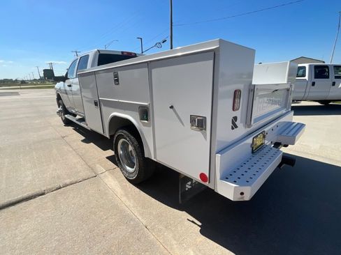 Used 2024 RAM 3500 Tradesman w/ Chrome Appearance Group AWD/4WD image 6