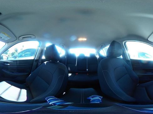Used 2025 Nissan Altima 2.5 SV FWD image 40