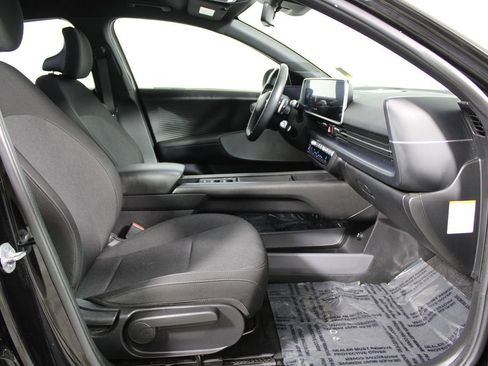 Used 2024 Hyundai Ioniq 6 SE RWD image 9