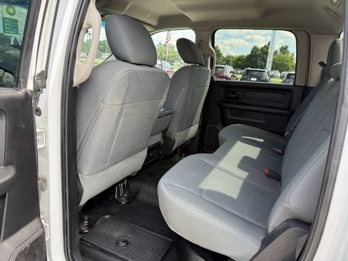 Used 2018 RAM 3500 Tradesman w/ Chrome Appearance Group AWD/4WD image 18