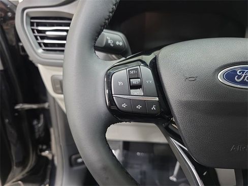 Used 2023 Ford Escape Active image 17