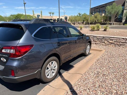 Used 2015 Subaru Outback 2.5i Premium AWD/4WD image 4