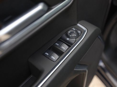 Used 2024 GMC Sierra 1500 Elevation image 25