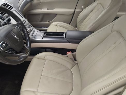 Used 2019 Lincoln MKZ Reserve FWD image 17